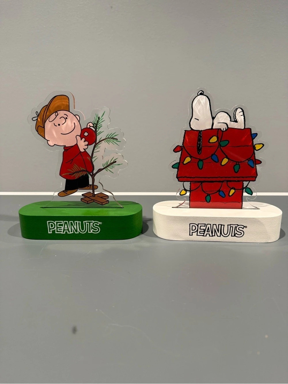PEANUTS Light-Up Holiday Decor Set